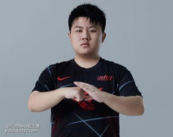  Scout迎来十五赛季高光表现，热火球迷沸腾！