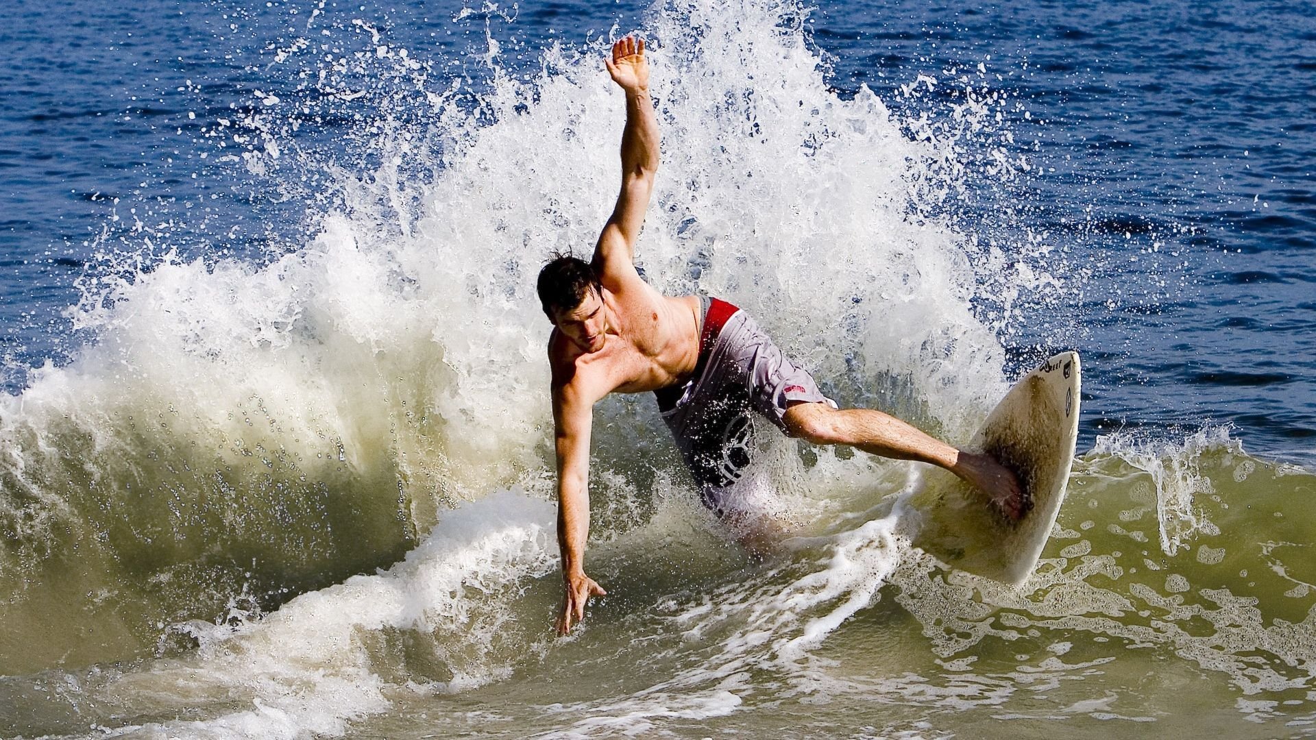田径赛场焦点！瑞士队对阵荷兰队，豪门翻车，赛后引发巨大争议